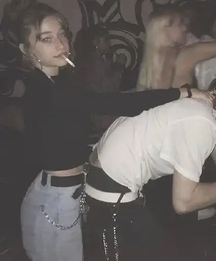 Sticker ❤️‍🩹