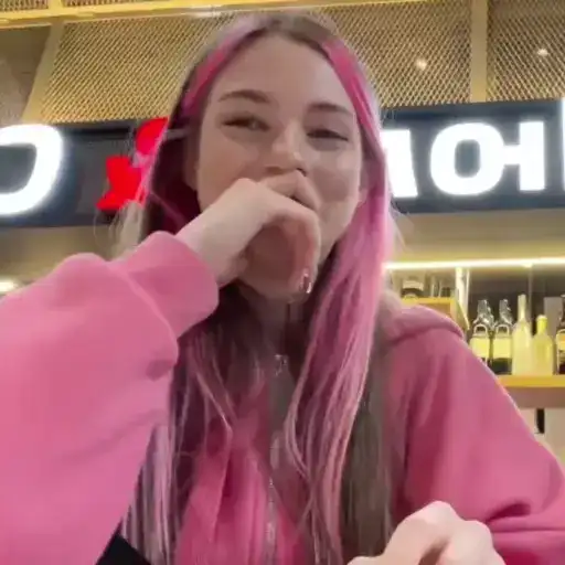 Sticker 🤦‍♀️