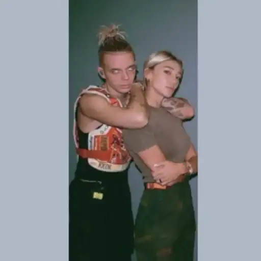 Sticker 👩‍❤️‍👨