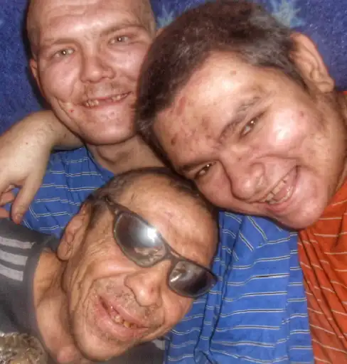 Sticker 👨‍👨‍👦