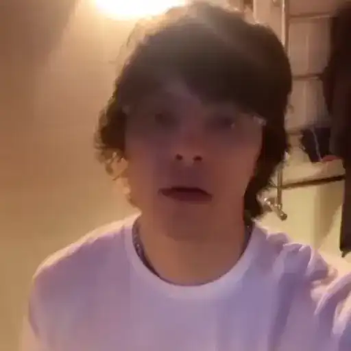 Sticker 😶‍🌫️